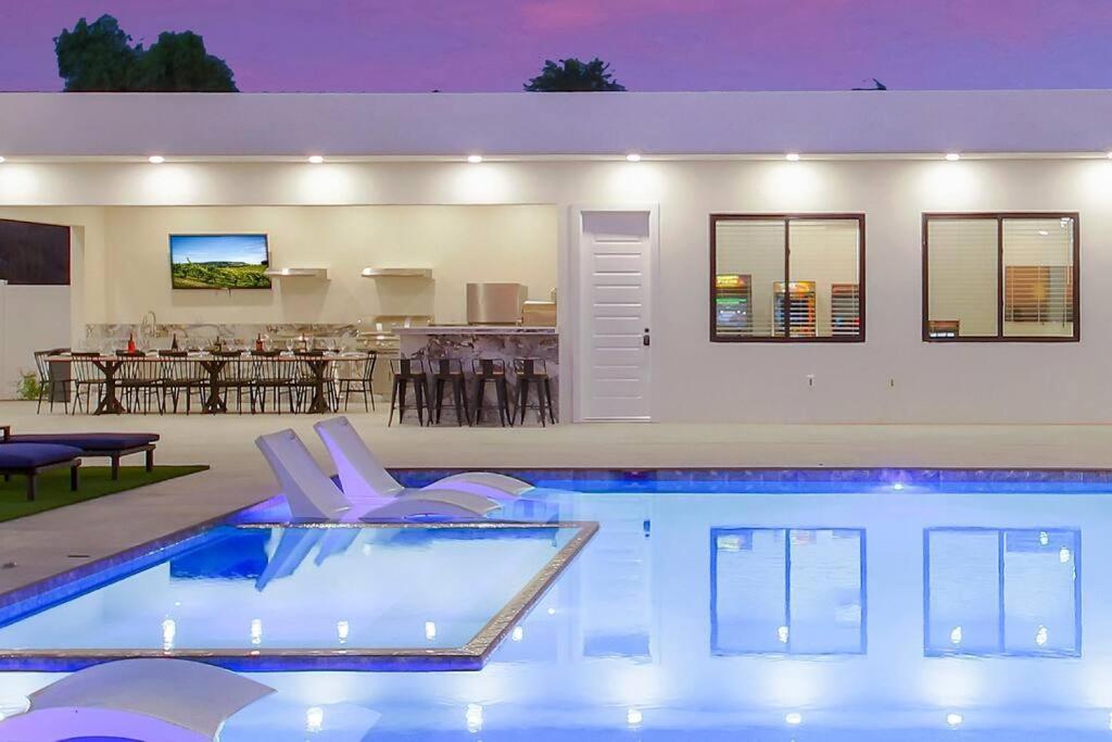 An Architectural Masterpiece With Unparalleled Beauty, Elegance And Amenities Temecula Eksteriør billede