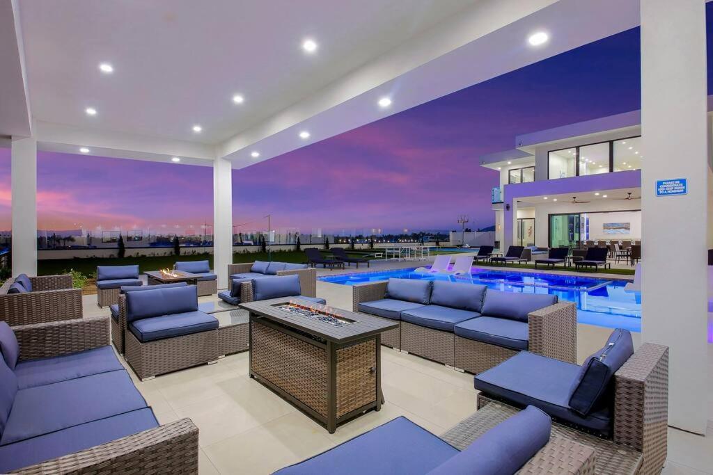An Architectural Masterpiece With Unparalleled Beauty, Elegance And Amenities Temecula Eksteriør billede