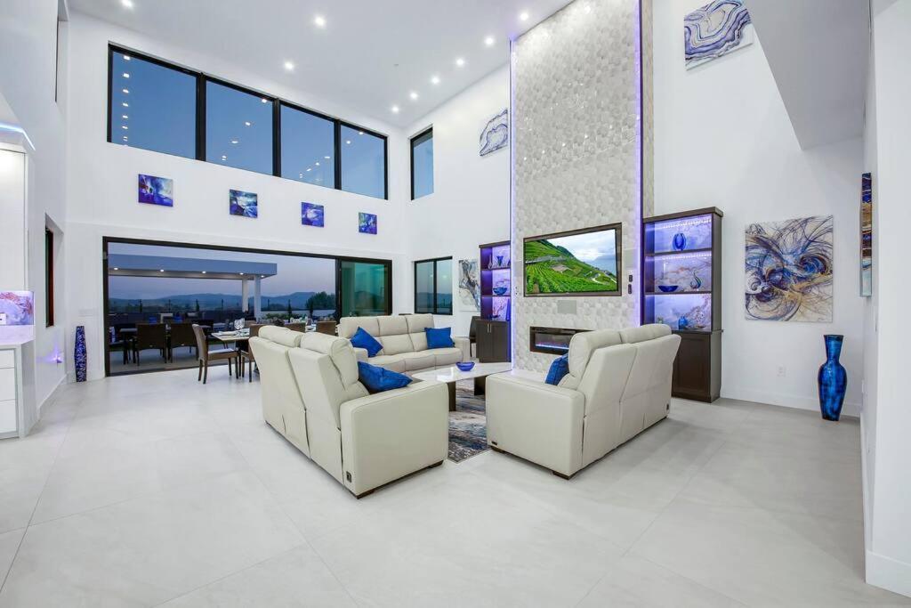 An Architectural Masterpiece With Unparalleled Beauty, Elegance And Amenities Temecula Eksteriør billede