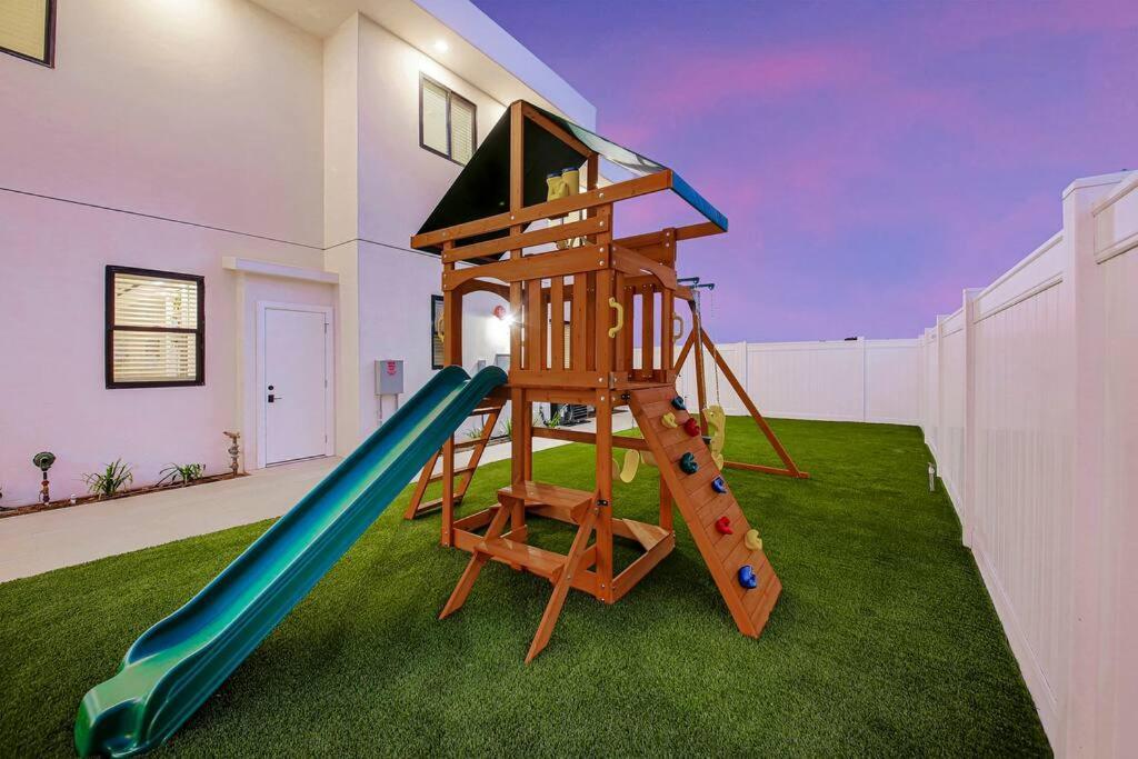 An Architectural Masterpiece With Unparalleled Beauty, Elegance And Amenities Temecula Eksteriør billede