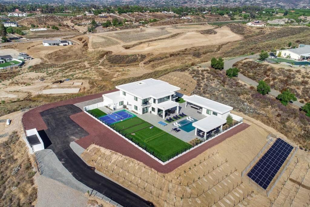 An Architectural Masterpiece With Unparalleled Beauty, Elegance And Amenities Temecula Eksteriør billede